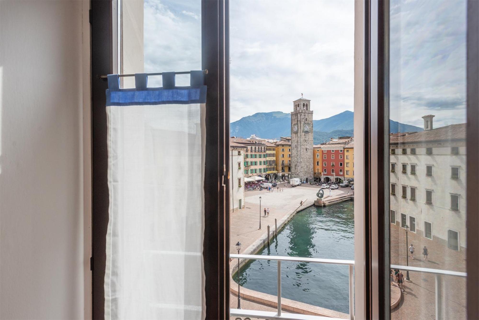 Casa La Torre, The View On The Lake Riva del Garda Ngoại thất bức ảnh