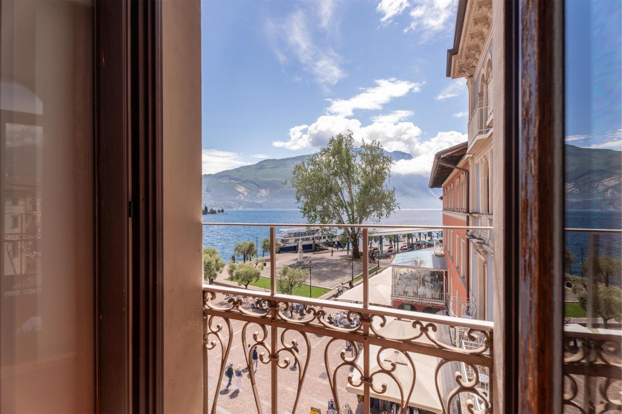 Casa La Torre, The View On The Lake Riva del Garda Ngoại thất bức ảnh