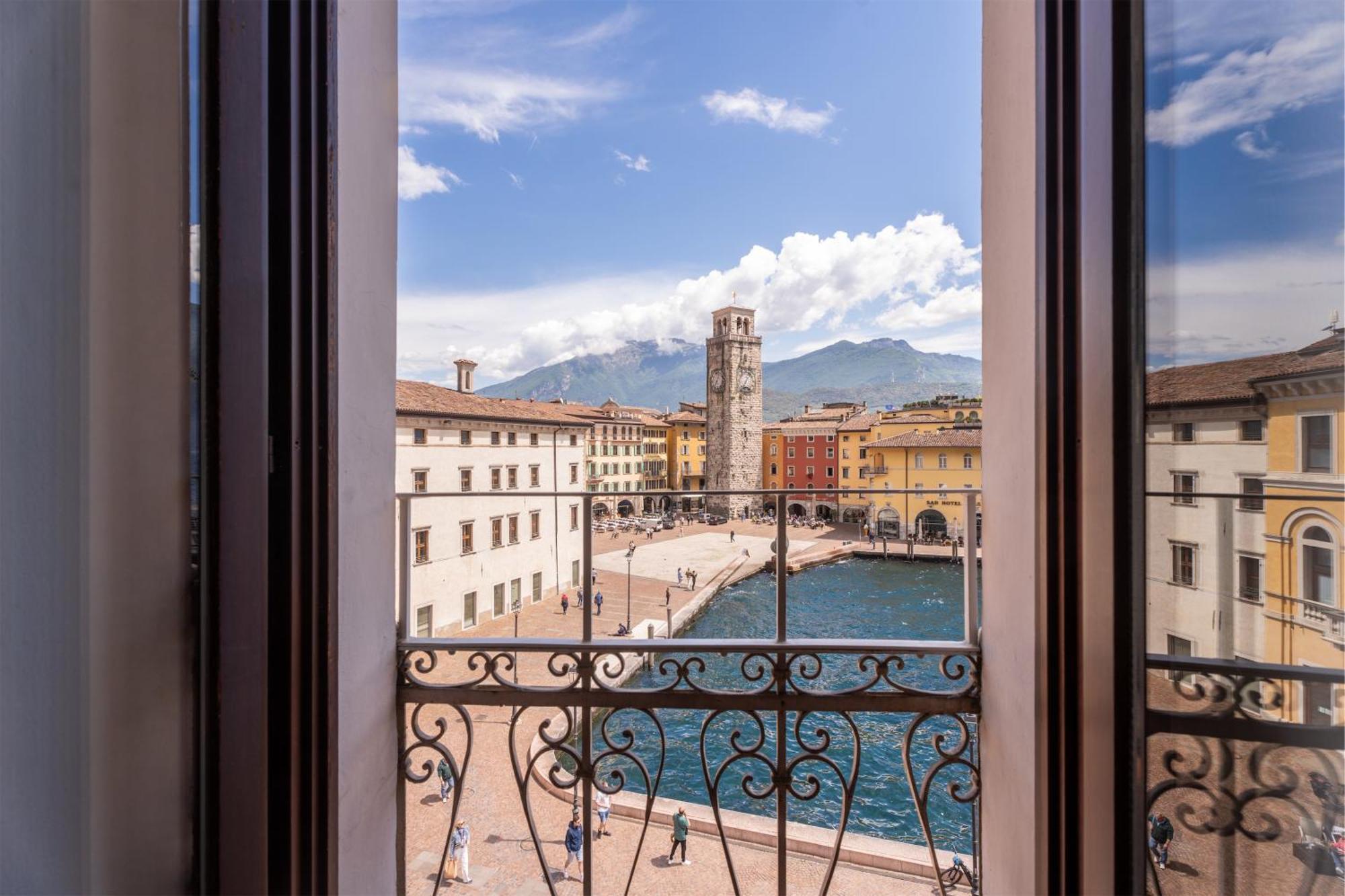 Casa La Torre, The View On The Lake Riva del Garda Ngoại thất bức ảnh
