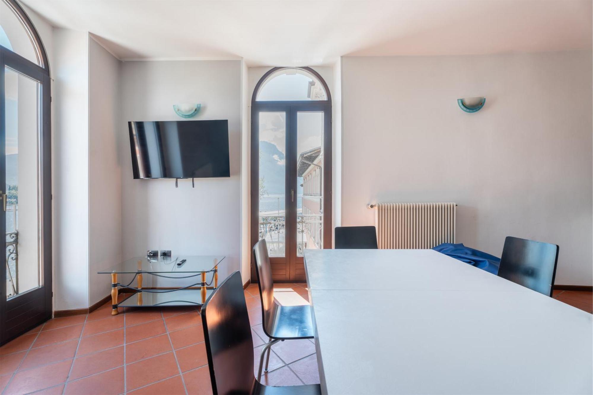Casa La Torre, The View On The Lake Riva del Garda Ngoại thất bức ảnh