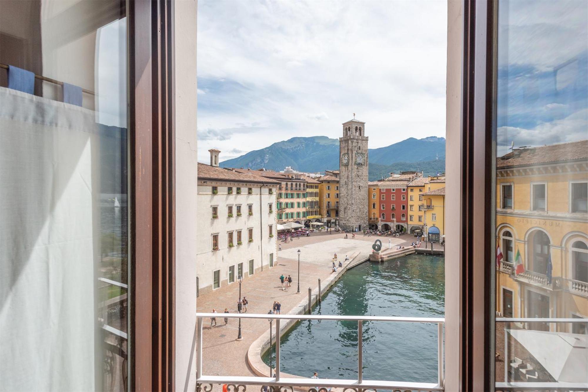 Casa La Torre, The View On The Lake Riva del Garda Ngoại thất bức ảnh